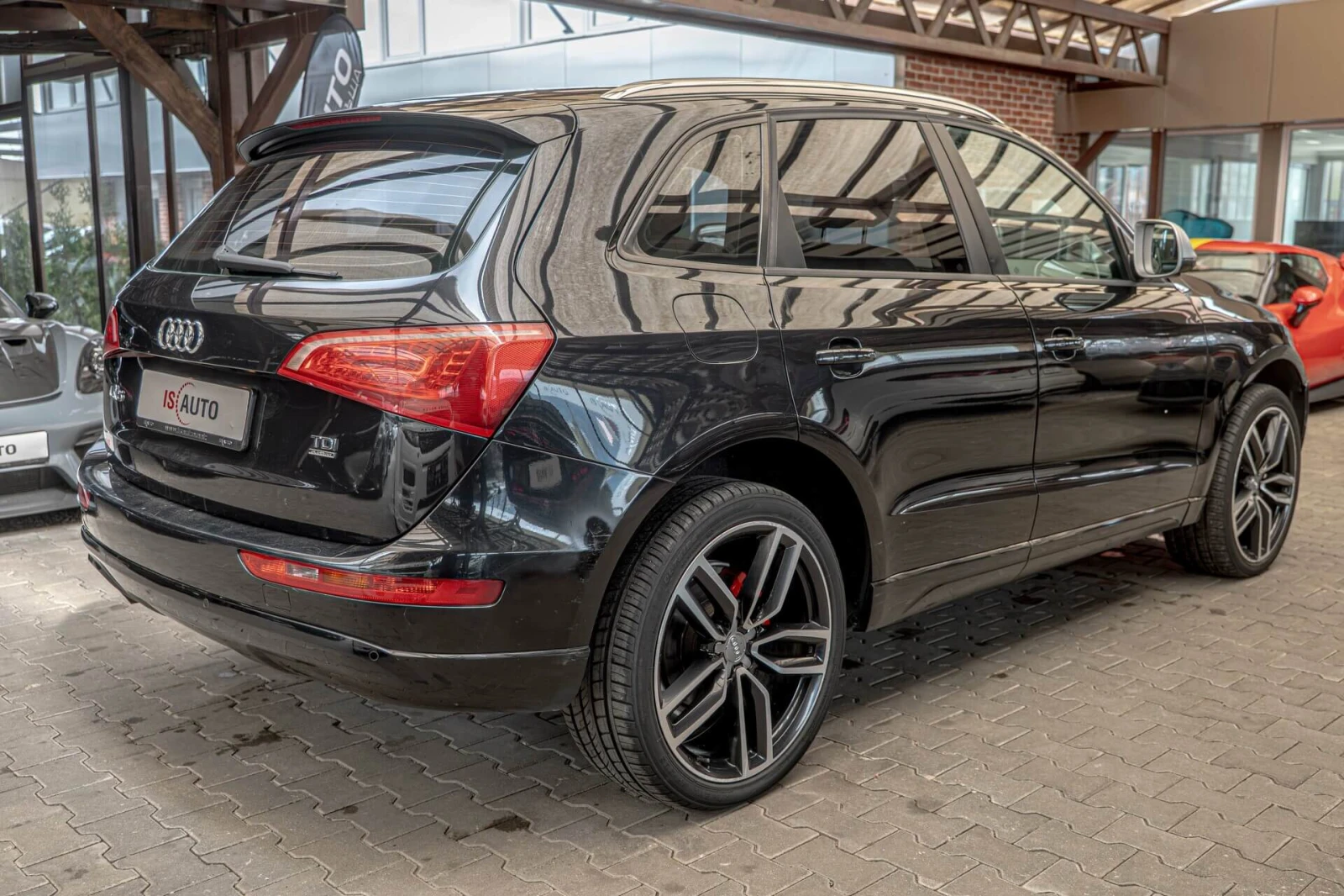 Audi Q5 2.0TDI/Quattro/PDC/BiXenon/F1/BiColor Lether/, снимка 6 - Автомобили и джипове - 54184754