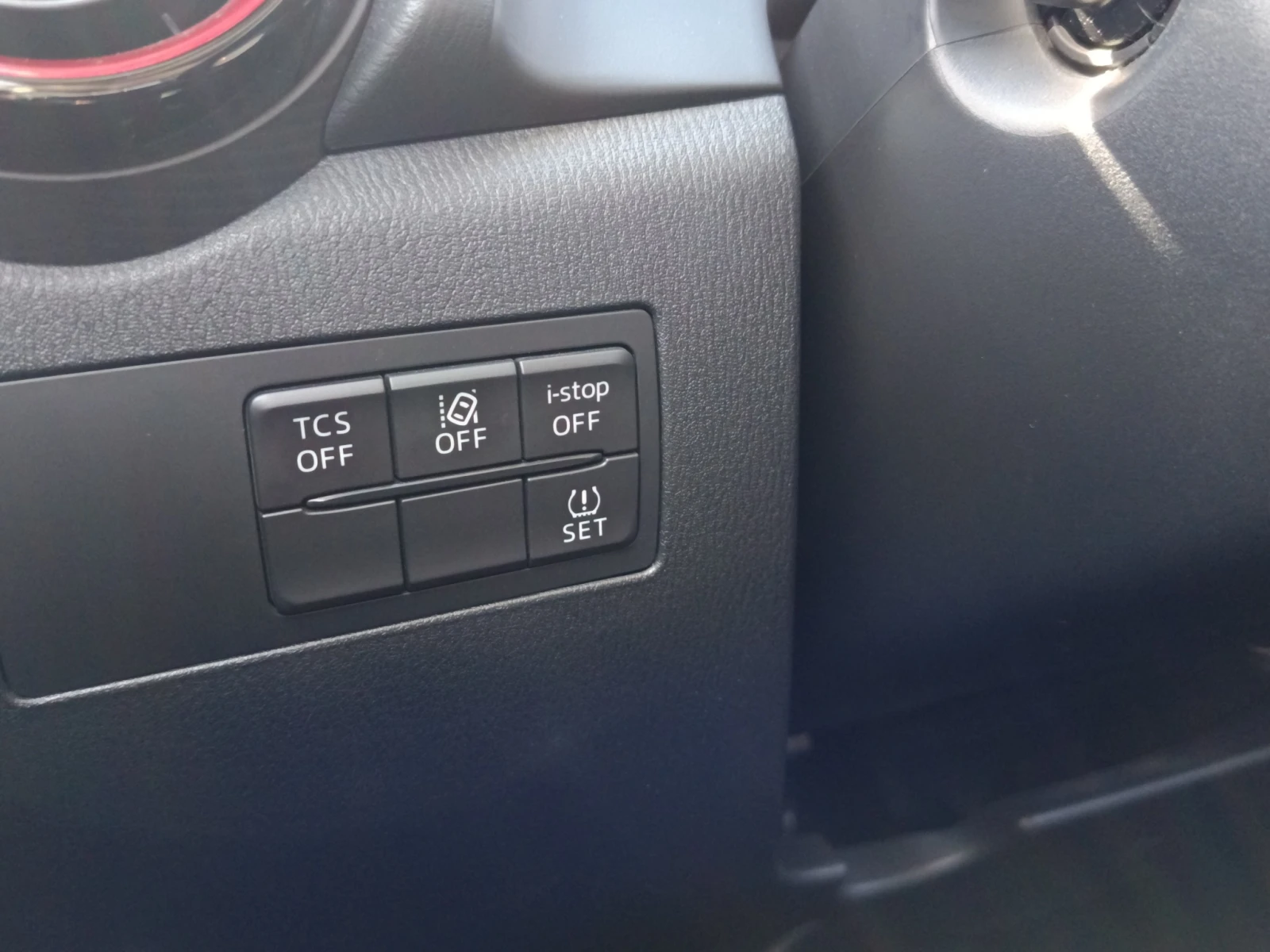 Mazda CX-3, снимка 9 - Автомобили и джипове - 54421716