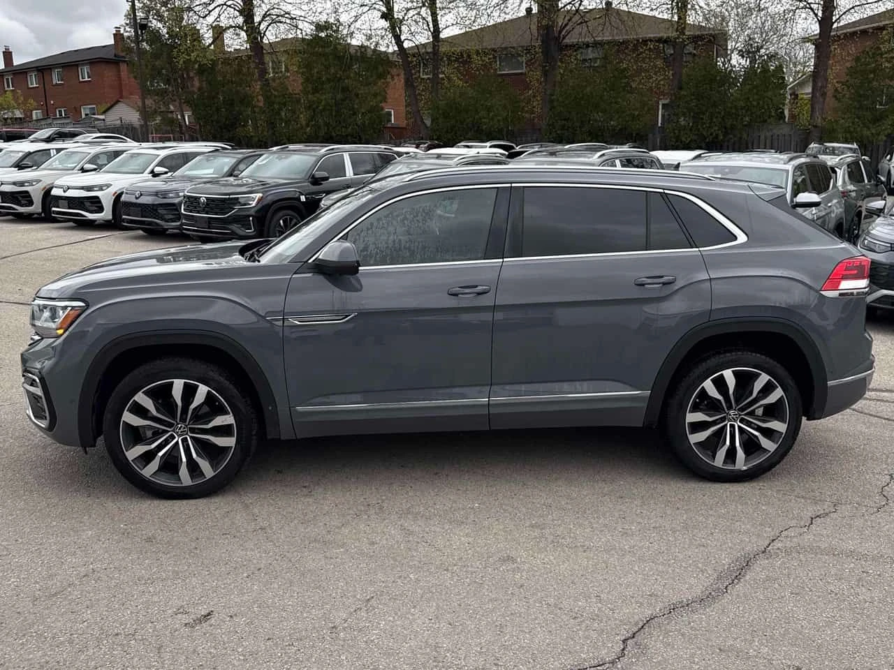 VW Atlas * Execline * CARFAX * ЦЕНА ДО БГ, снимка 3 - Автомобили и джипове - 54607009