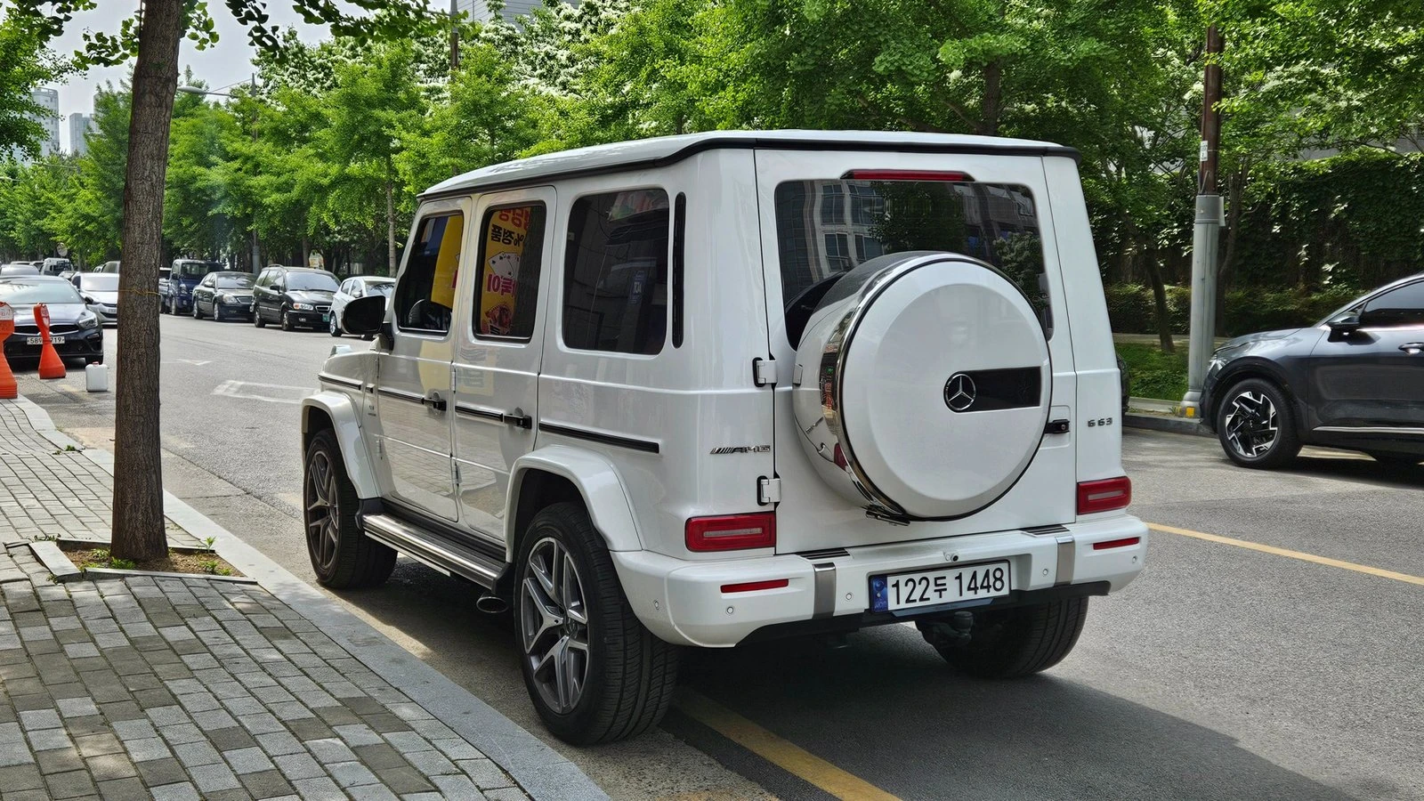 Mercedes-Benz G 63 AMG ЛЮК* МАСАЖ* 360* KEYLESS* BLIND SPOT* КРАЙНА ЦЕНА, снимка 4 - Автомобили и джипове - 55276544