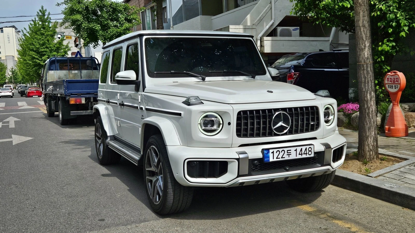 Mercedes-Benz G 63 AMG ЛЮК* МАСАЖ* 360* KEYLESS* BLIND SPOT* КРАЙНА ЦЕНА