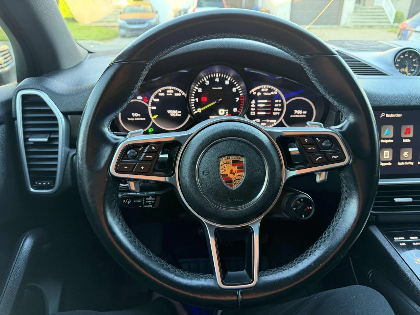 Porsche Cayenne E-hybrid* Distr* 360* Обдух* Пано* , снимка 7 - Автомобили и джипове - 56244952
