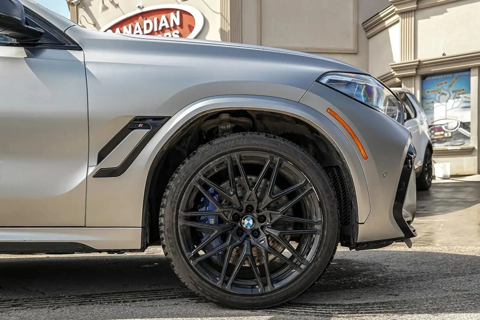 BMW X6 M COMPETITION* FIRST EDITION* LASER* DIS* МАСАЖ* H, снимка 3 - Автомобили и джипове - 56317313