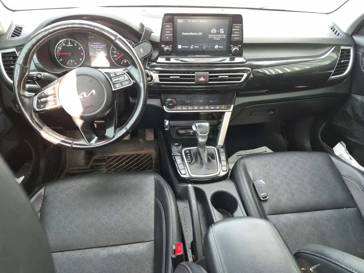 Kia Seltos * EX * CARFAX * ФИНАНСИРАНЕ, снимка 10 - Автомобили и джипове - 56351109