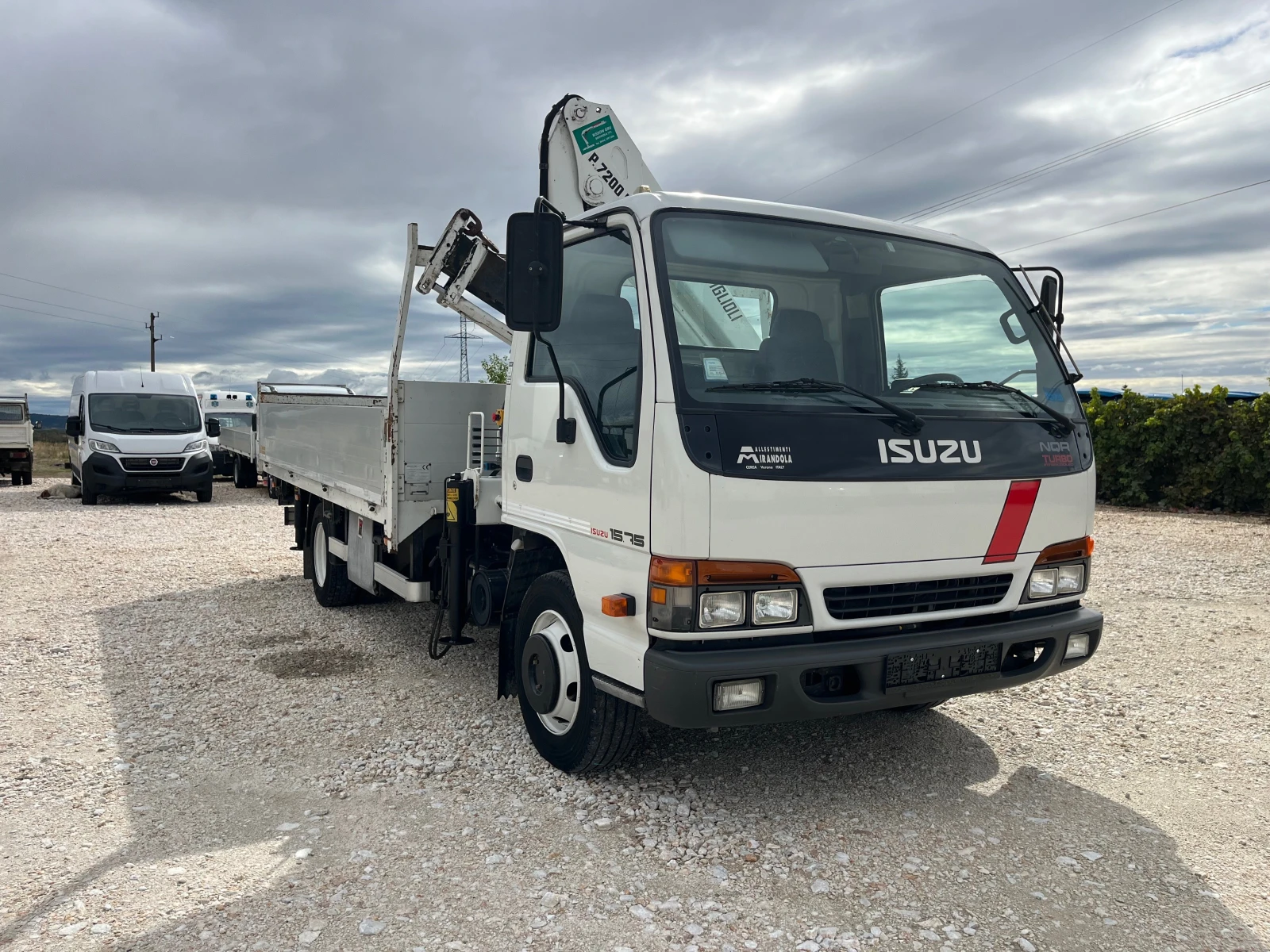 Isuzu Nqr БОРДОВИ С КРАН - изображение 3
