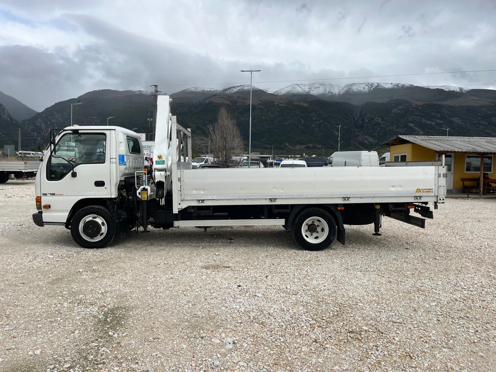 Isuzu Nqr БОРДОВИ С КРАН - изображение 7