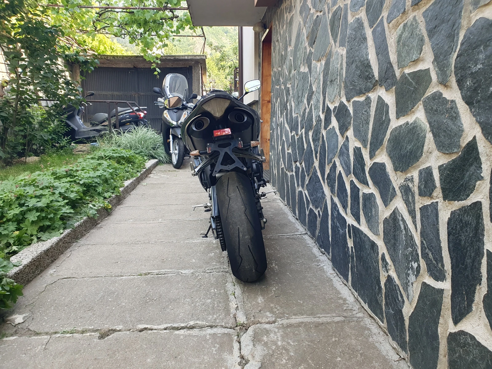 Yamaha YZF-R1 1000i Перфектен - изображение 10