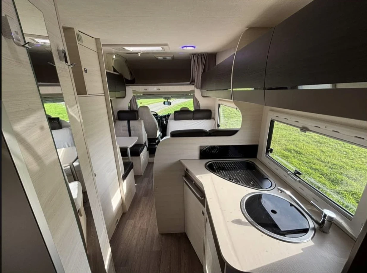 Кемпер Chausson FLASH C656, снимка 3 - Каравани и кемпери - 55598616