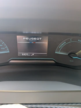 Peugeot 208 HYBRID, снимка 11