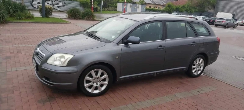 Toyota Avensis 2.2 D4D, снимка 17 - Автомобили и джипове - 45623751