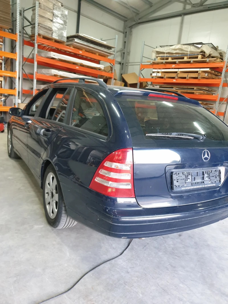 Mercedes-Benz C 220 Automatic , снимка 3 - Автомобили и джипове - 46687973