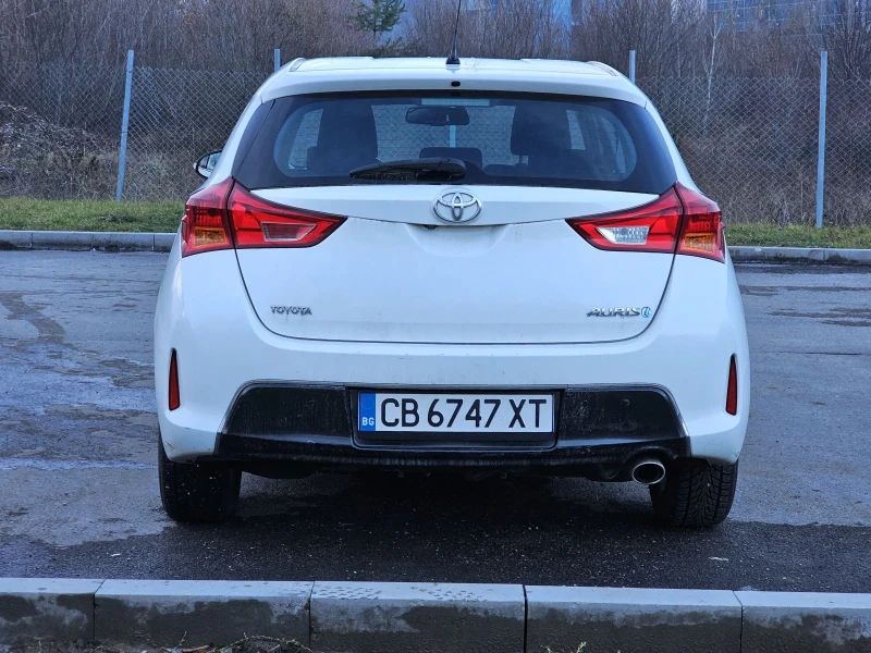 Toyota Auris 2.0 D-4D 124к.с., снимка 3 - Автомобили и джипове - 48270686