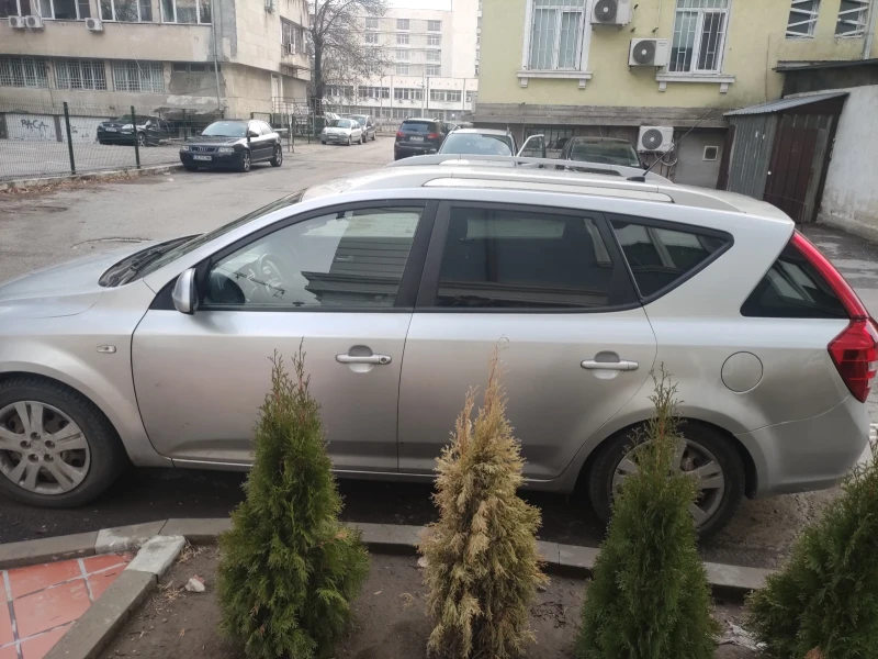 Kia Ceed, снимка 9 - Автомобили и джипове - 48290937