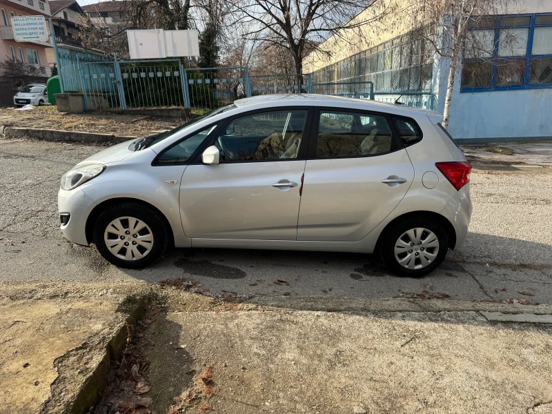 Hyundai Ix20, снимка 3 - Автомобили и джипове - 48536704