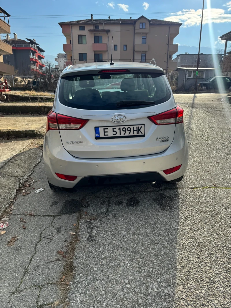 Hyundai Ix20, снимка 6 - Автомобили и джипове - 48536704