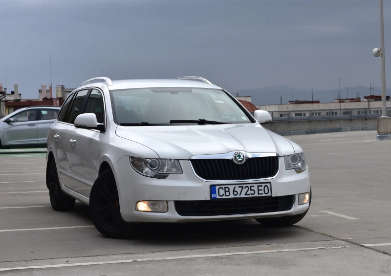 Skoda Superb, снимка 1 - Автомобили и джипове - 49456862