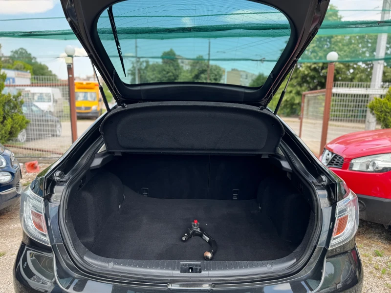 Mazda 6 2.0i * Automatic * XENON, снимка 15 - Автомобили и джипове - 50566283