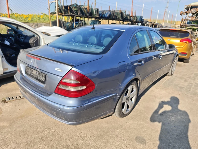 Mercedes-Benz E 270 CDI, снимка 4 - Автомобили и джипове - 51112781