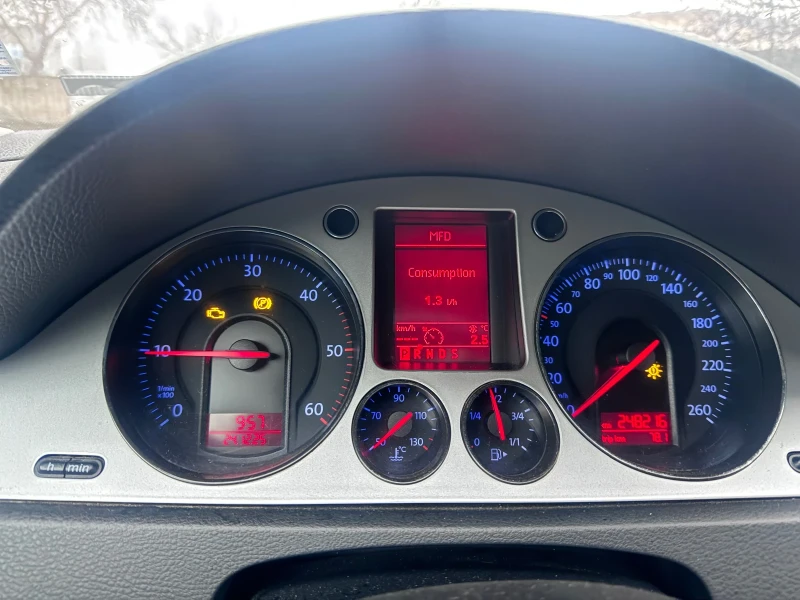 VW Passat 2.0TDI DSG BMP, снимка 12 - Автомобили и джипове - 52890029