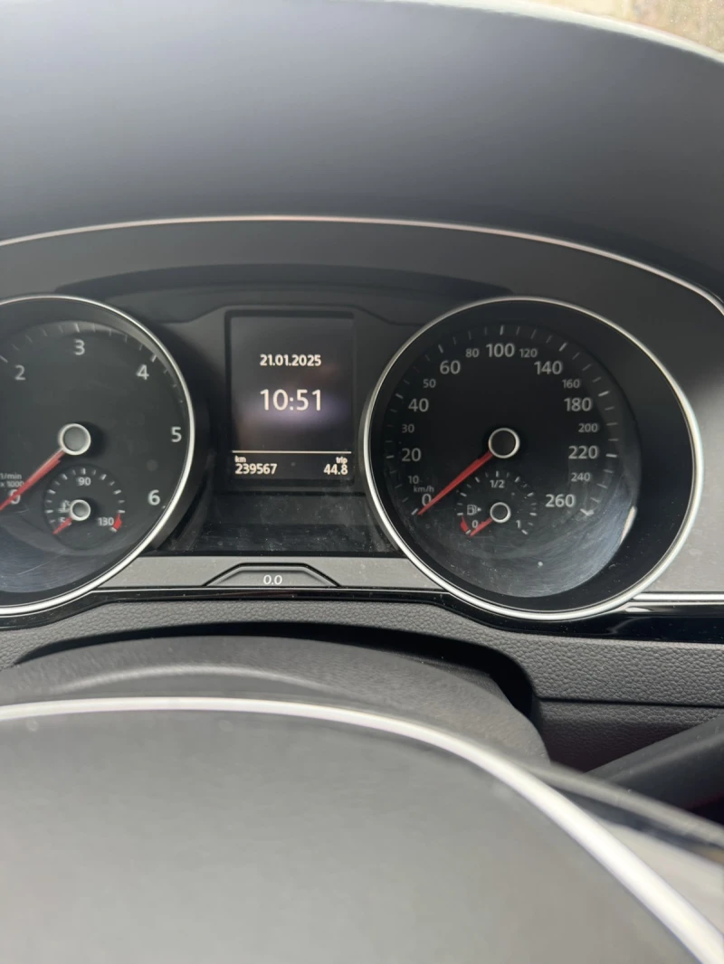 VW Passat комби, снимка 10 - Автомобили и джипове - 53083858