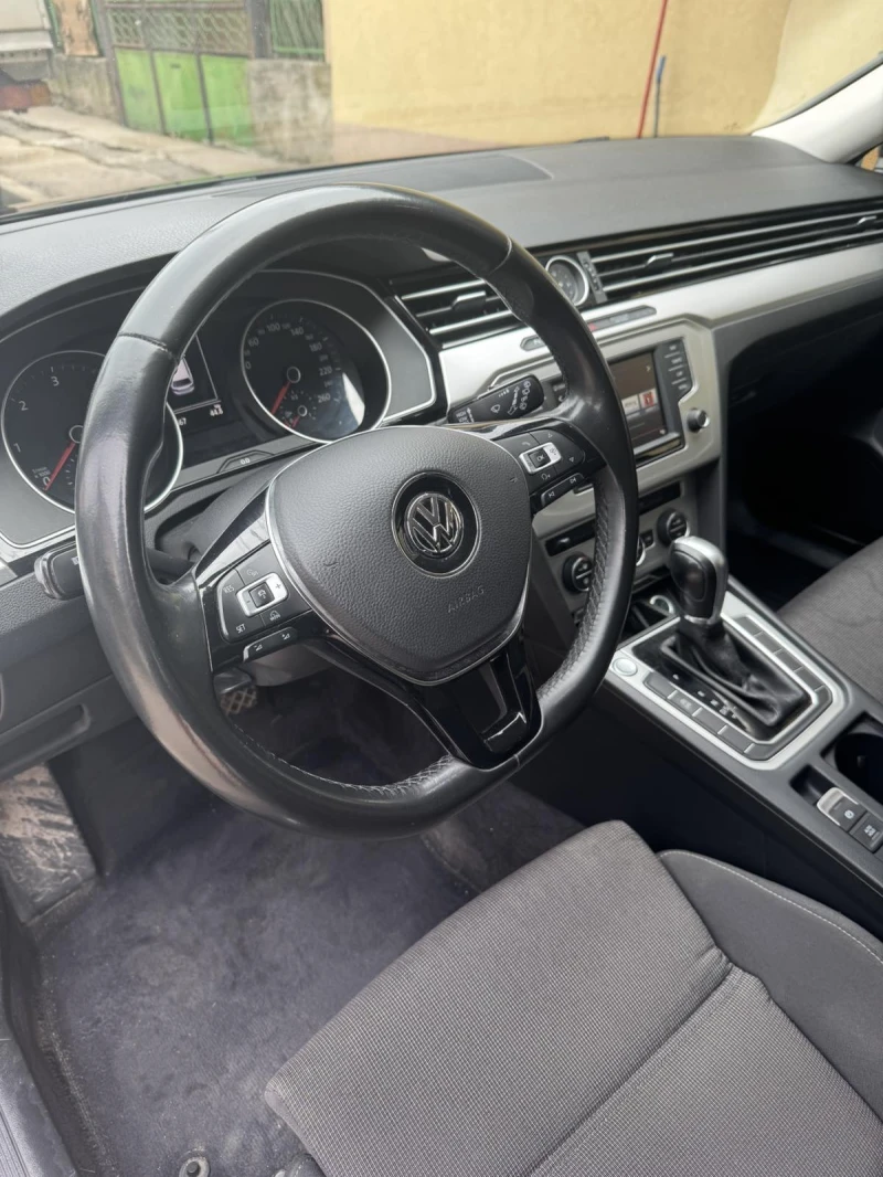 VW Passat комби, снимка 7 - Автомобили и джипове - 53083858