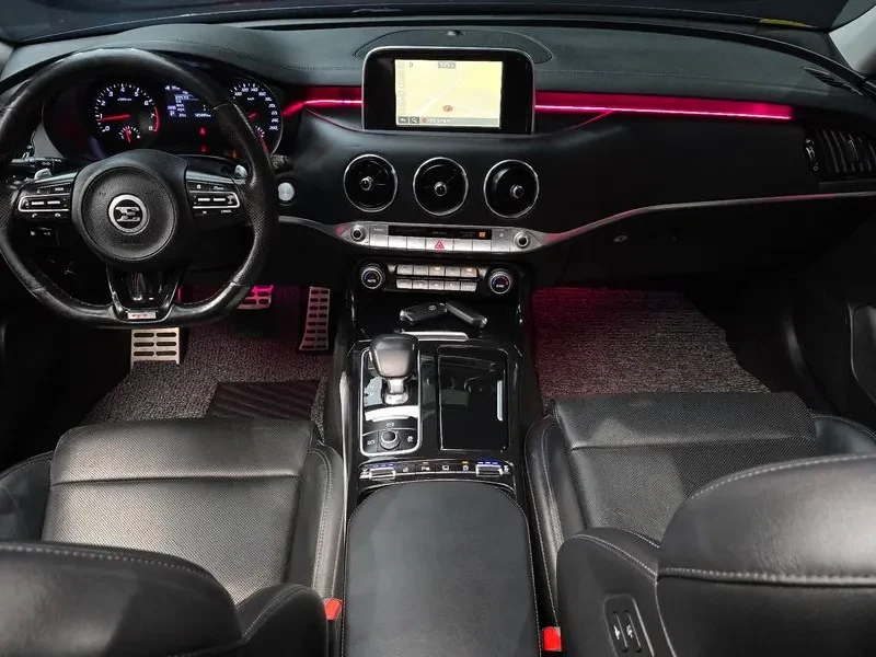 Kia Stinger 2.0 Turbo 2Wd Platinum, снимка 7 - Автомобили и джипове - 55899972