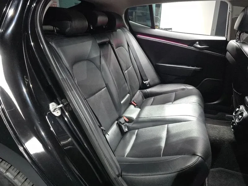 Kia Stinger 2.0 Turbo 2Wd Platinum, снимка 11 - Автомобили и джипове - 55899972