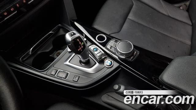 BMW 320, снимка 9 - Автомобили и джипове - 56077646