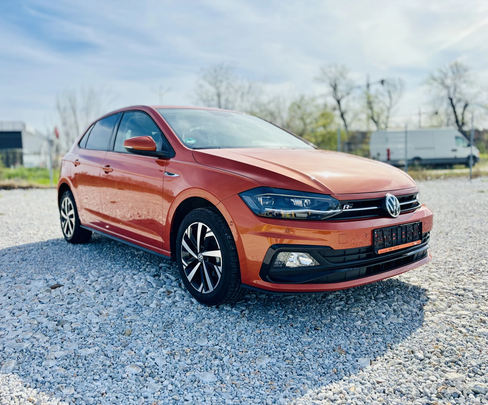 VW Polo Highline 1.0TGI * R-line * LED * CarPlay * НОВА!!! - изображение 3