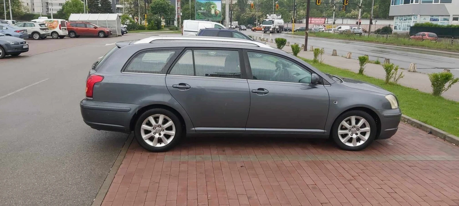 Toyota Avensis 2.2 D4D - изображение 2