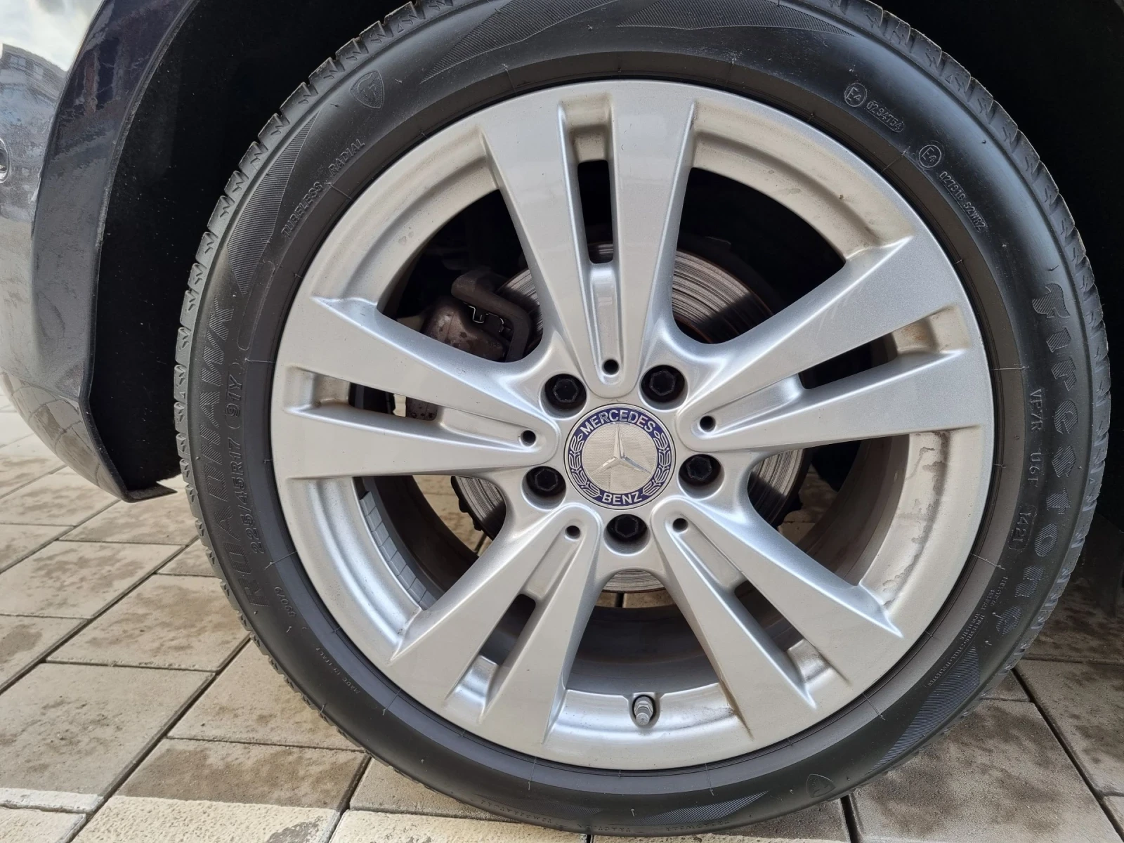 Mercedes-Benz A 180 AMG LINE - изображение 9