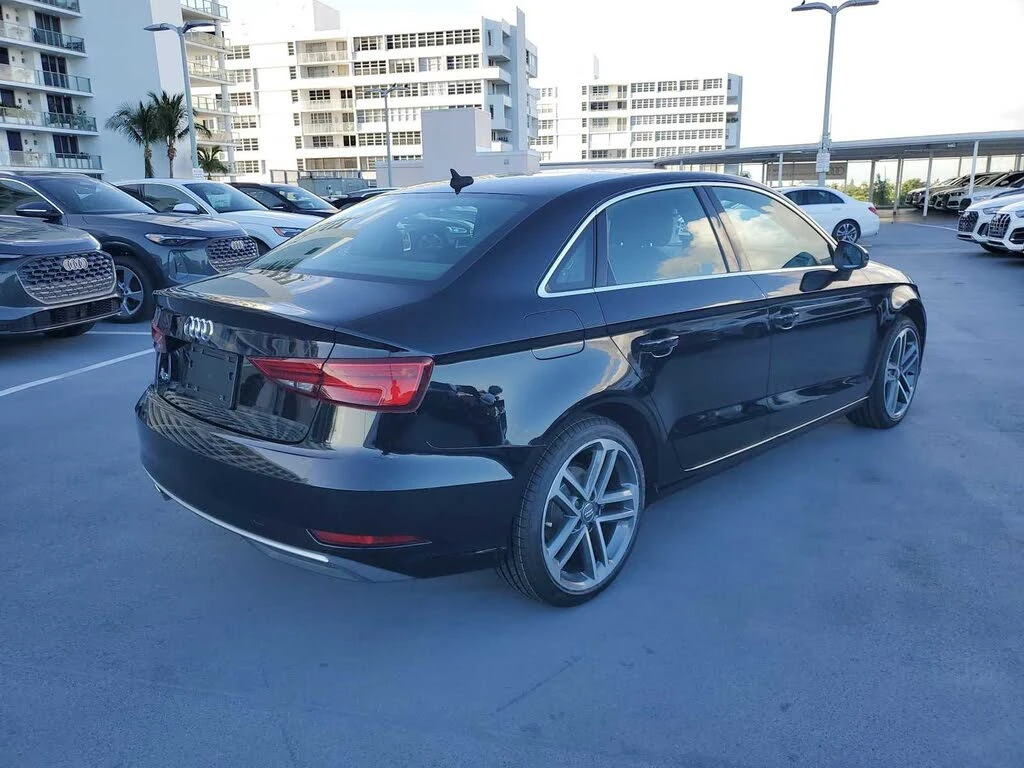 Audi A3 * Premium Plus* HeadUp* АвтоКредит* (ЦЕНА ДО БГ) - изображение 4