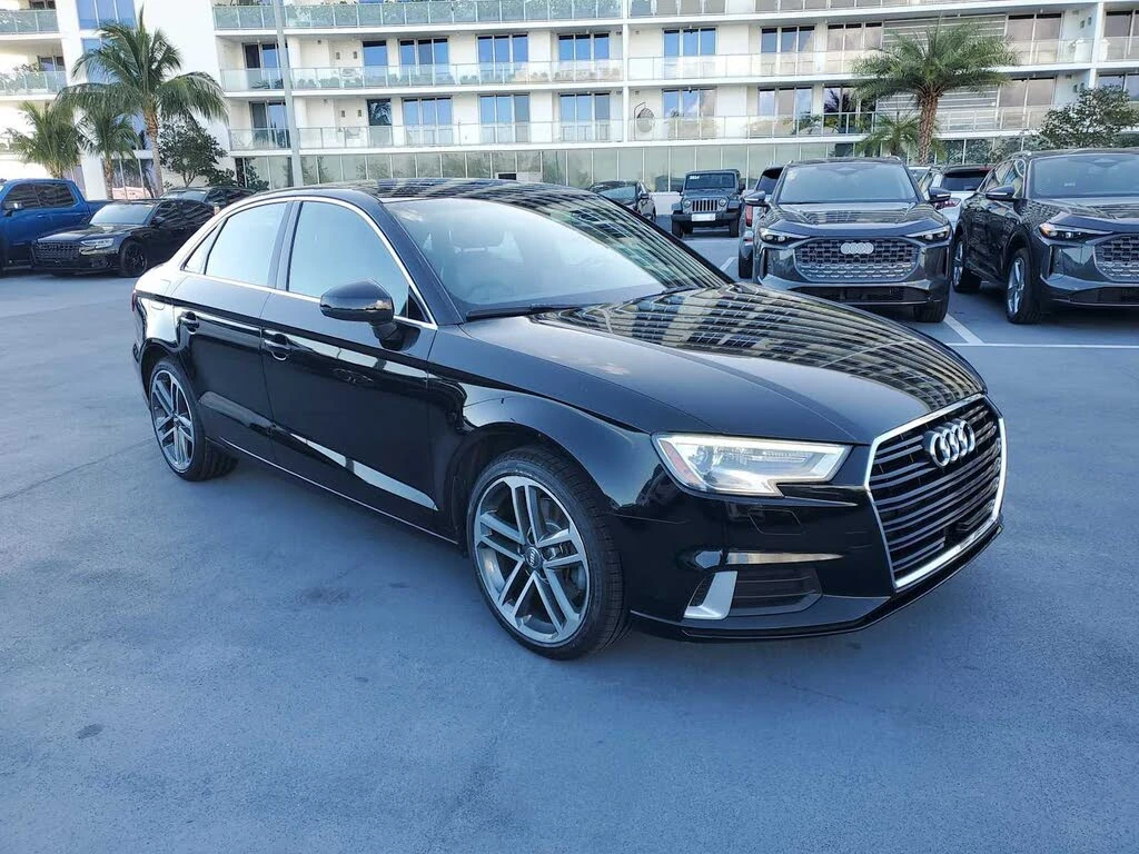 Audi A3 * Premium Plus* HeadUp* АвтоКредит* (ЦЕНА ДО БГ) - изображение 2