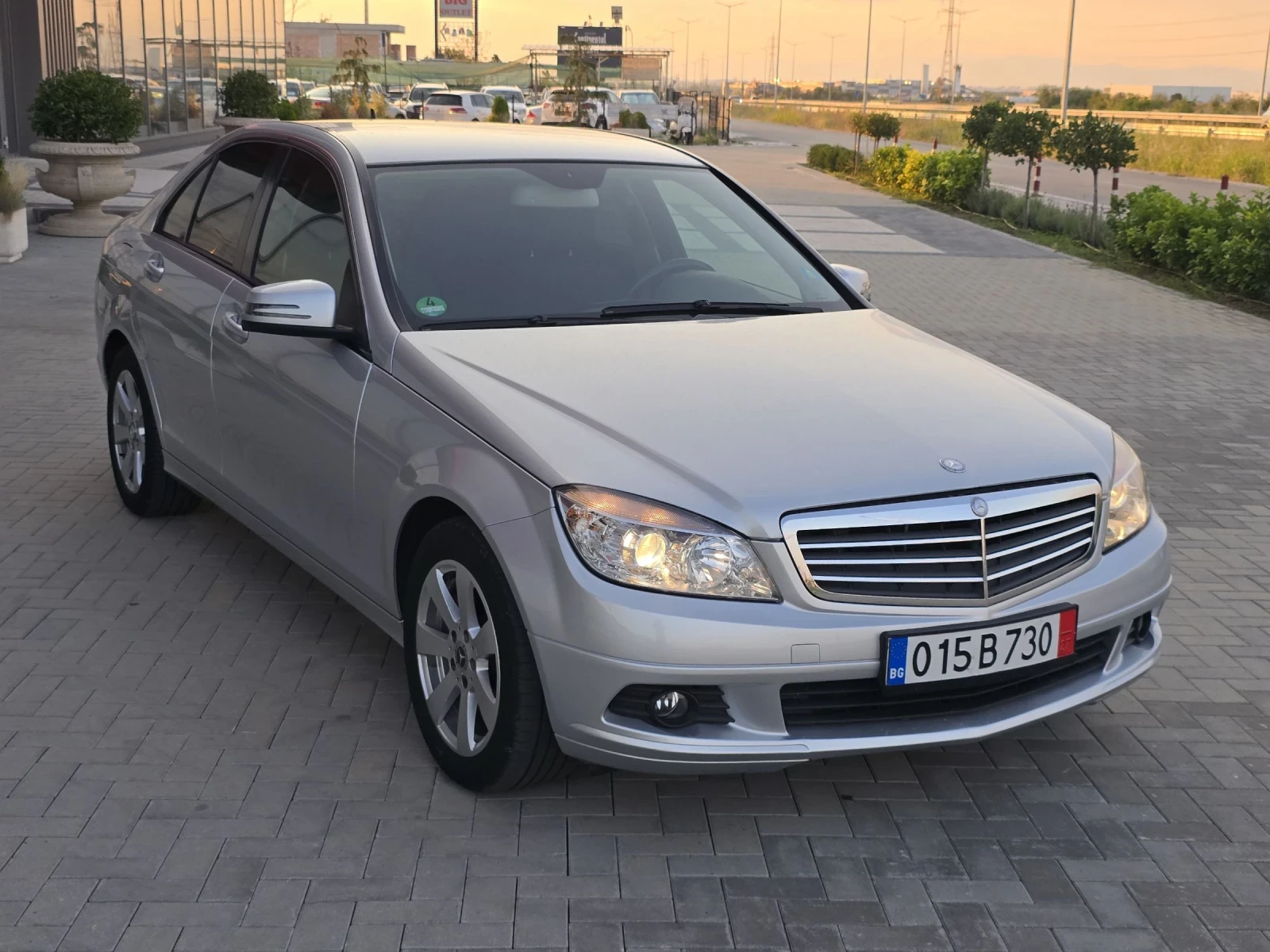 Mercedes-Benz C 200 2.2/646/РЪЧКА 6 СКОРОСТИ - изображение 2