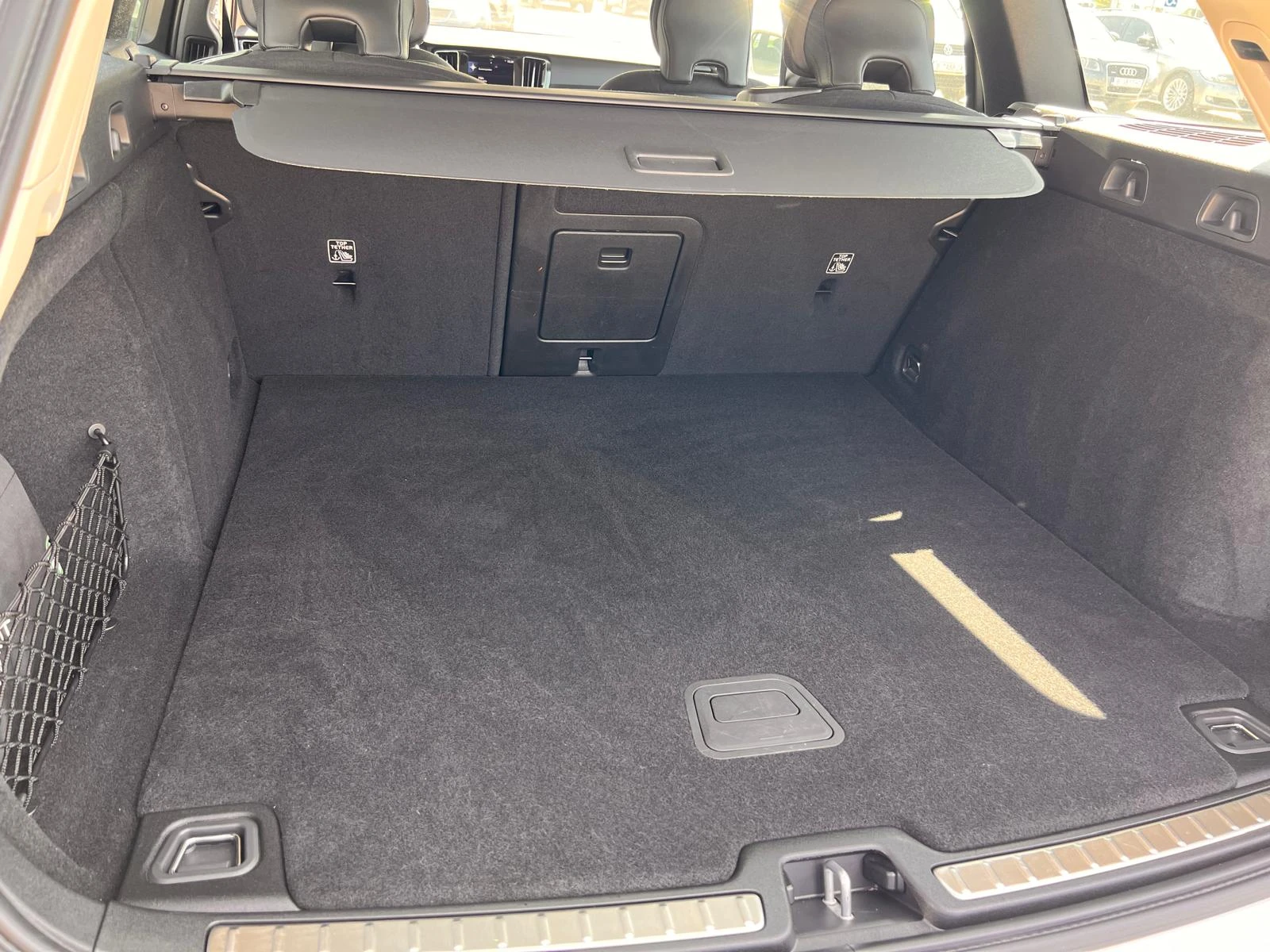 Volvo V60 Cross Country B4 2.0 - изображение 4