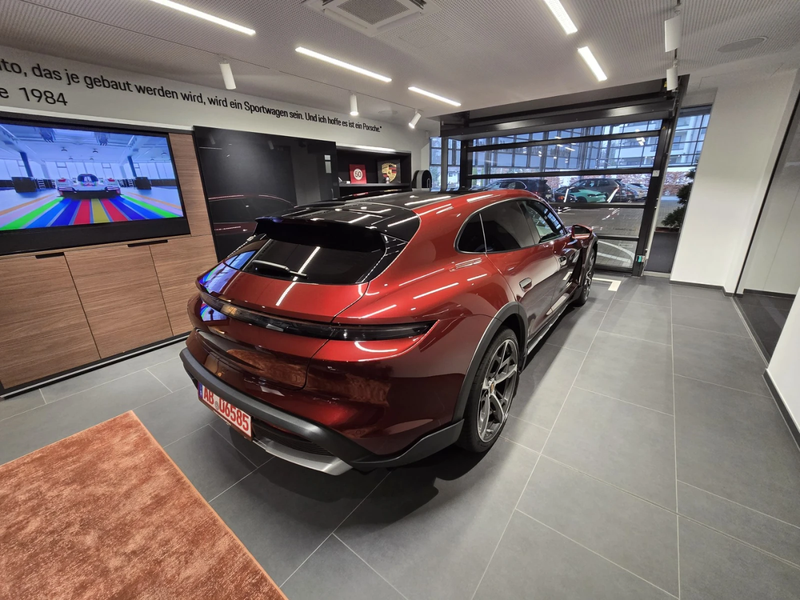 Porsche Taycan TAYCAN 4 - изображение 8