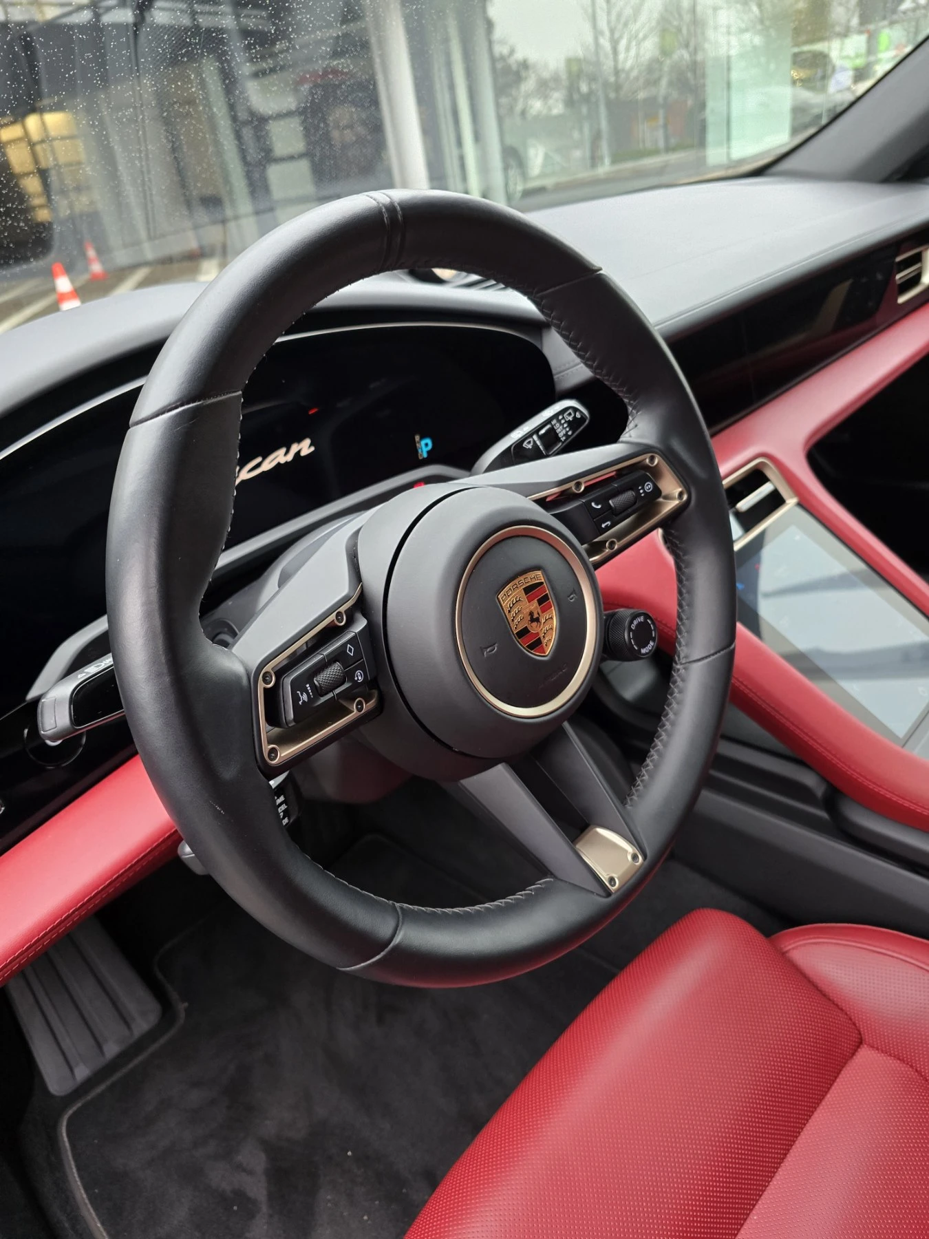 Porsche Taycan TAYCAN 4 - изображение 5