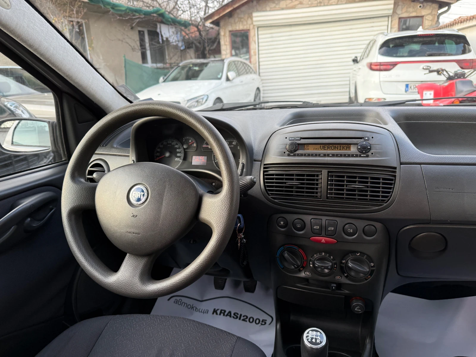 Fiat Punto 1.3M-JET , снимка 11 - Автомобили и джипове - 53760338