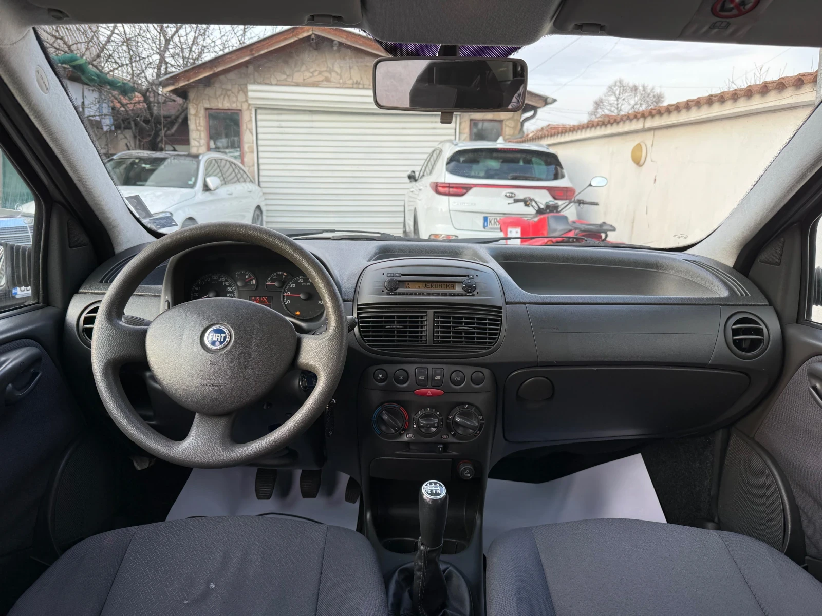 Fiat Punto 1.3M-JET , снимка 10 - Автомобили и джипове - 53760338