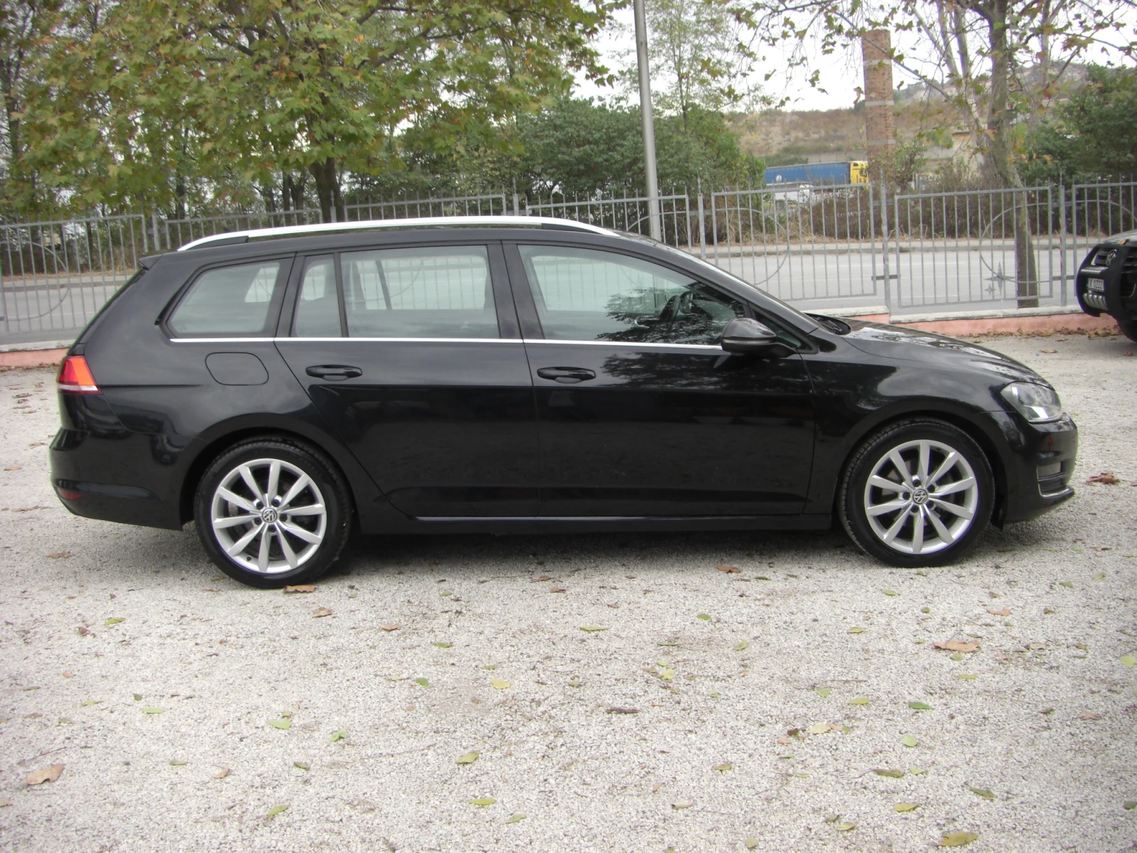 VW Golf 2.0TDI High Line DSG 6 NAVI EURO 6B, снимка 6 - Автомобили и джипове - 53894911