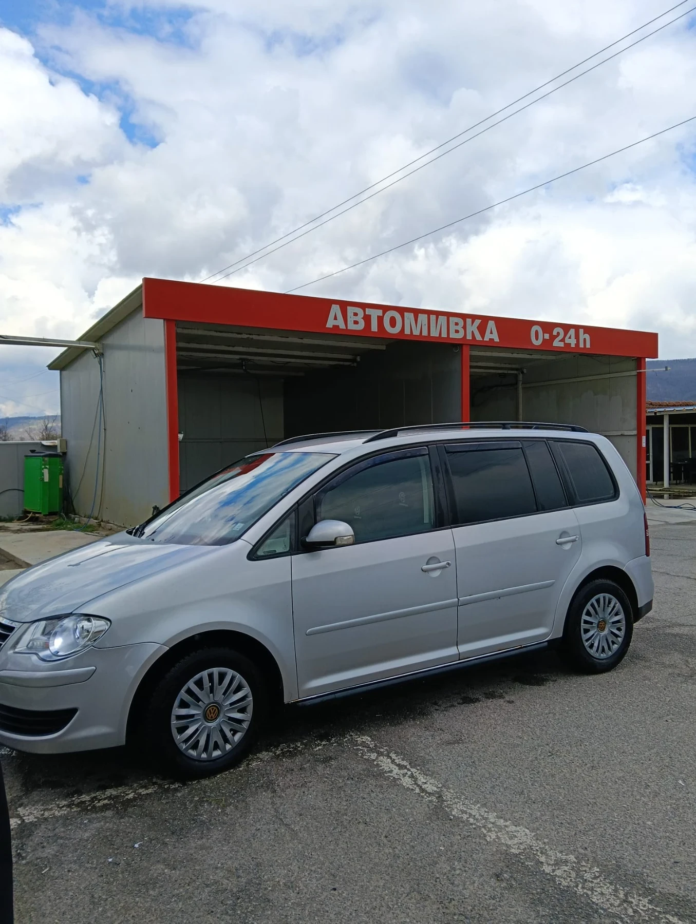 VW Touran, снимка 3 - Автомобили и джипове - 54172114