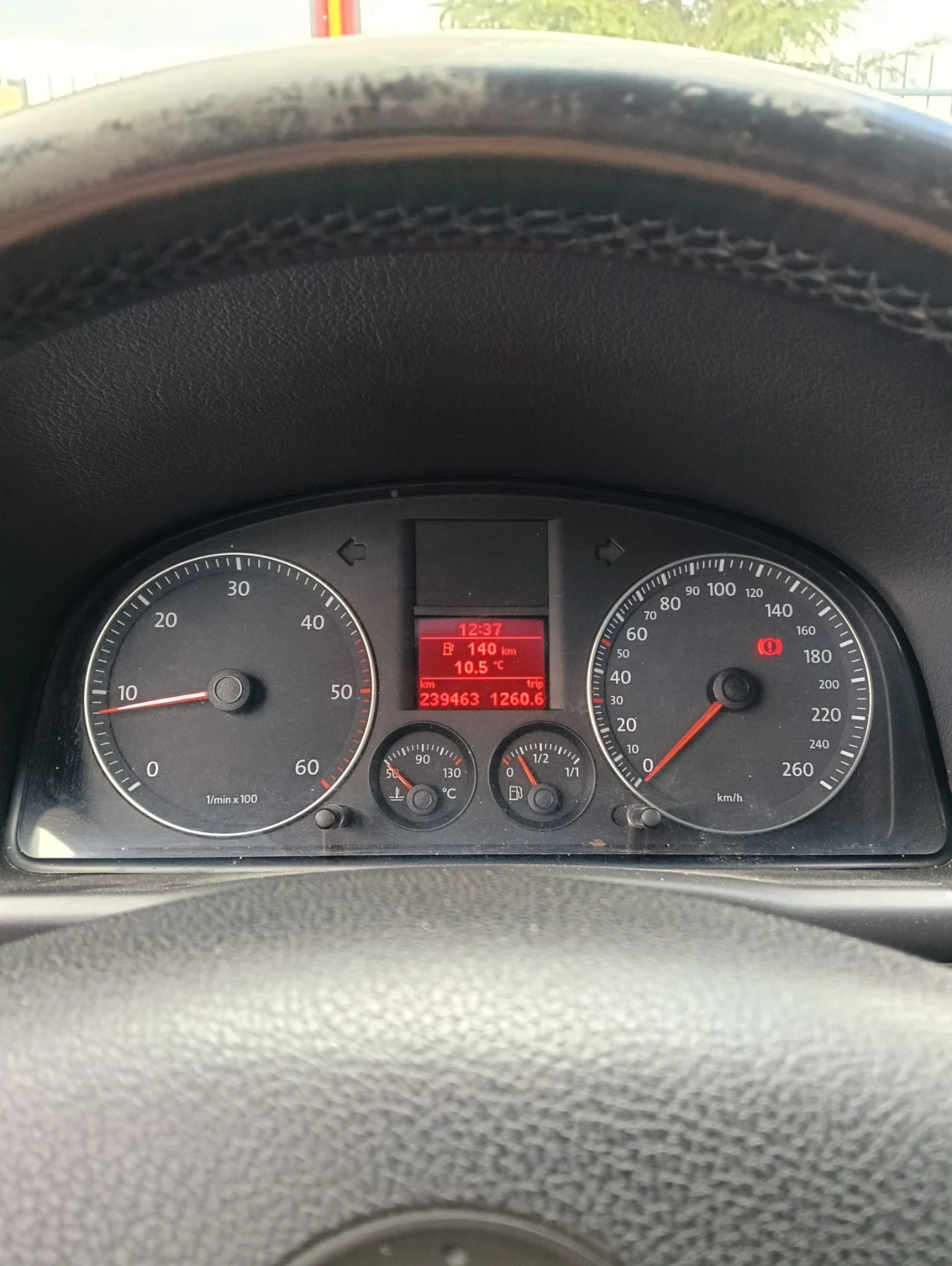 VW Touran, снимка 9 - Автомобили и джипове - 54172114