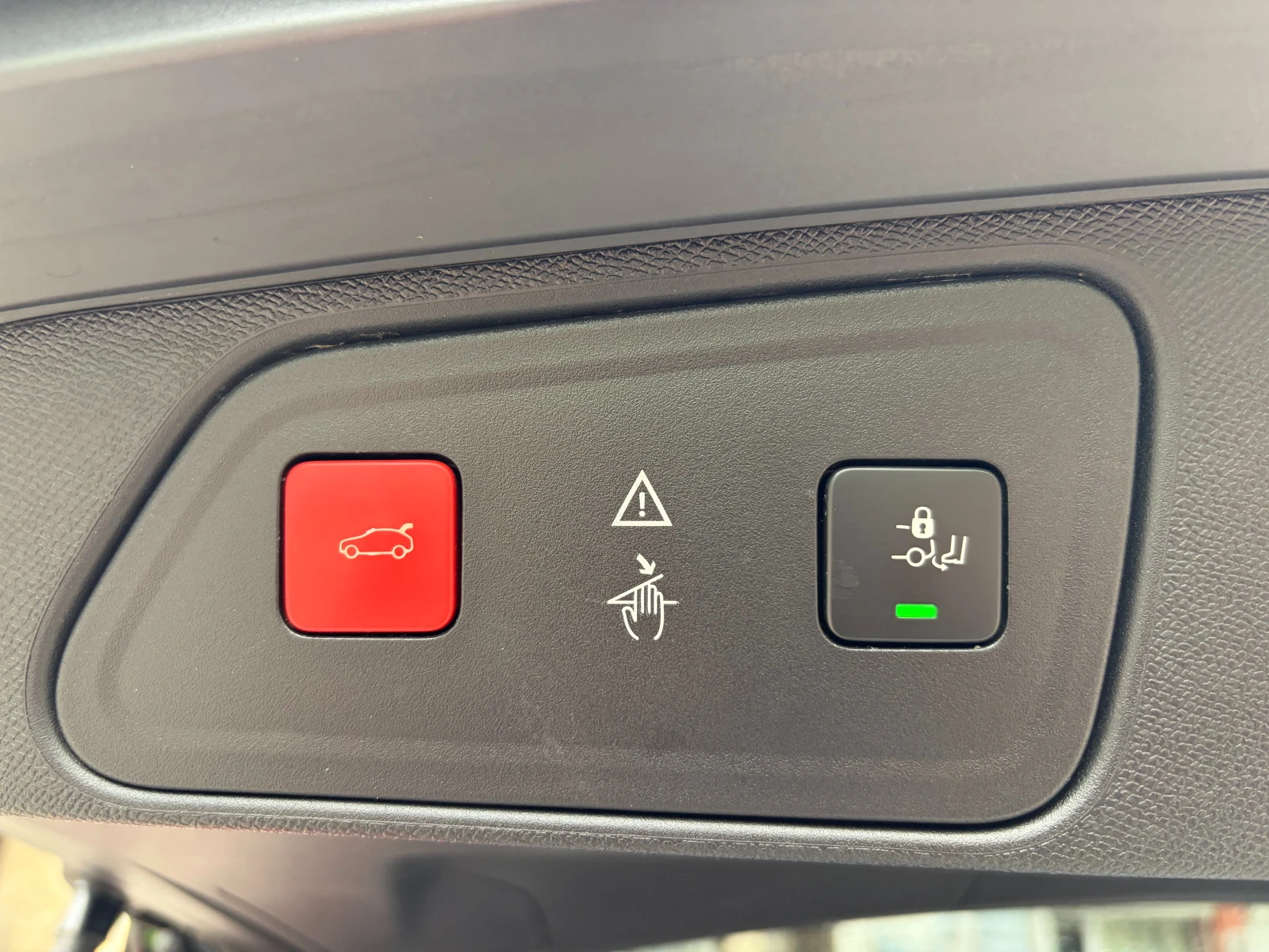 Peugeot 3008 2.0 BlueHDi GT Line, снимка 5 - Автомобили и джипове - 54208142