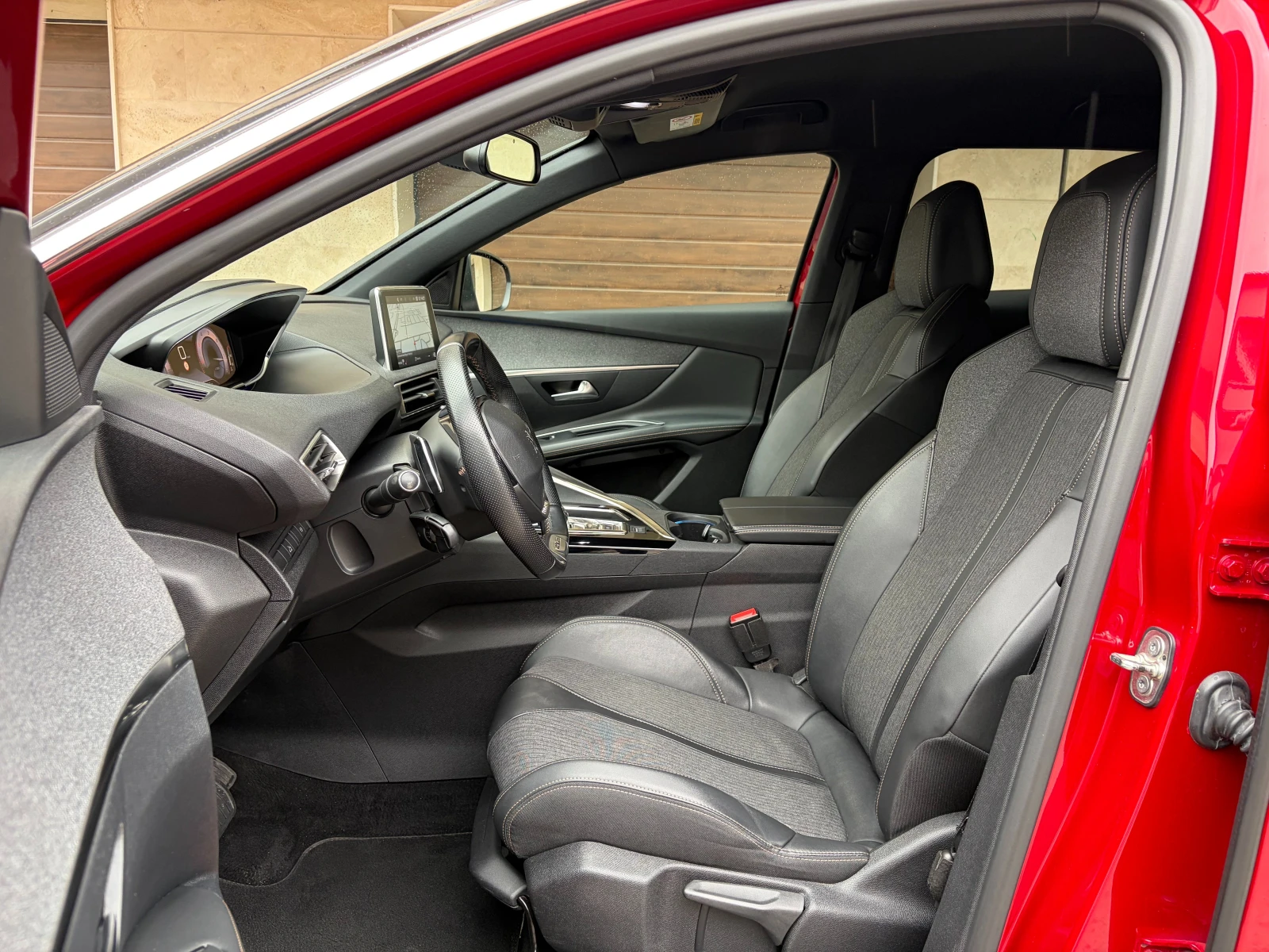 Peugeot 3008 2.0 BlueHDi GT Line, снимка 6 - Автомобили и джипове - 54208142