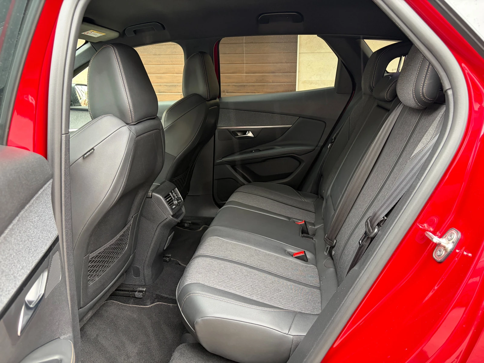 Peugeot 3008 2.0 BlueHDi GT Line, снимка 13 - Автомобили и джипове - 54208142