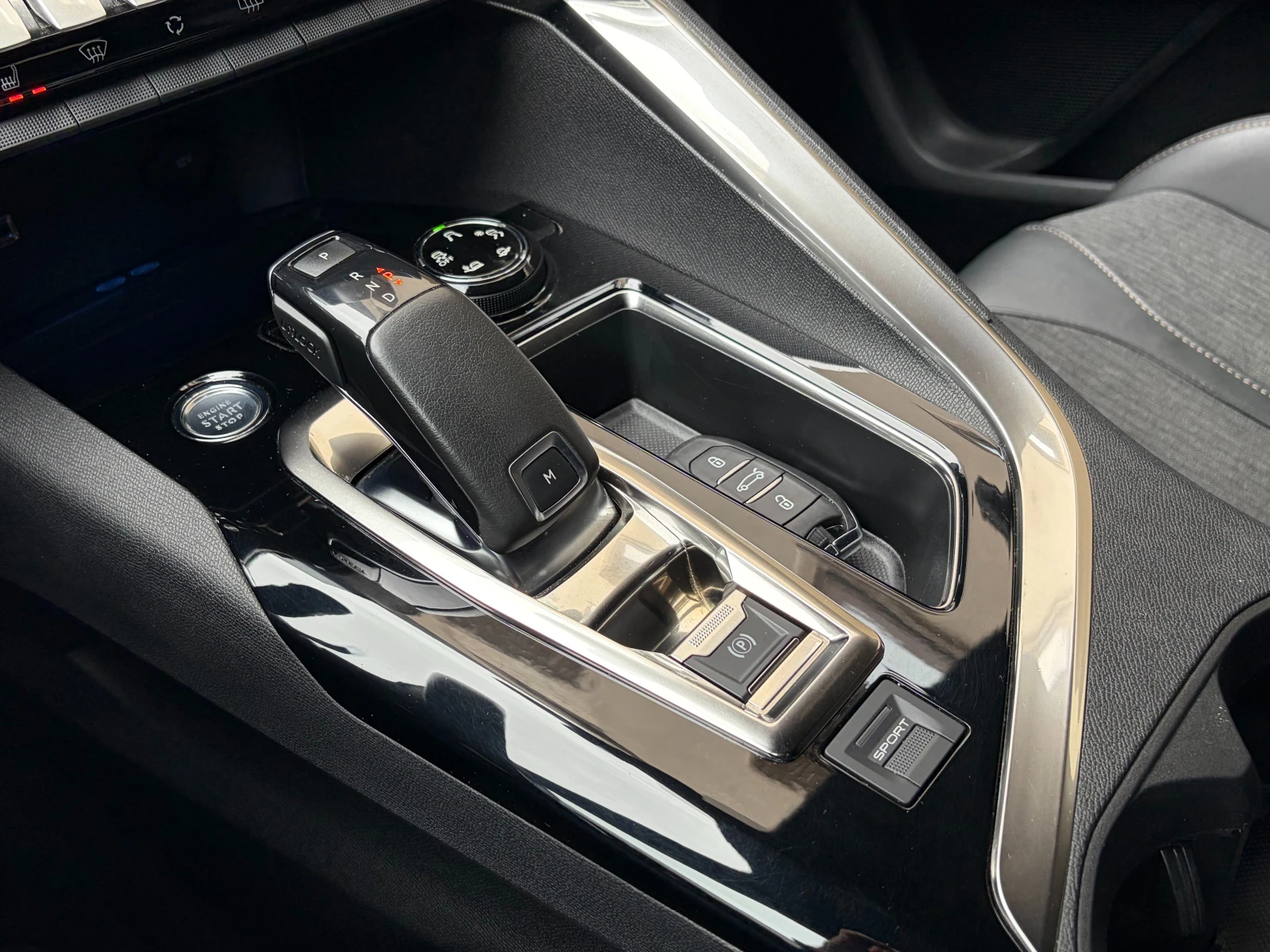 Peugeot 3008 2.0 BlueHDi GT Line, снимка 12 - Автомобили и джипове - 54208142