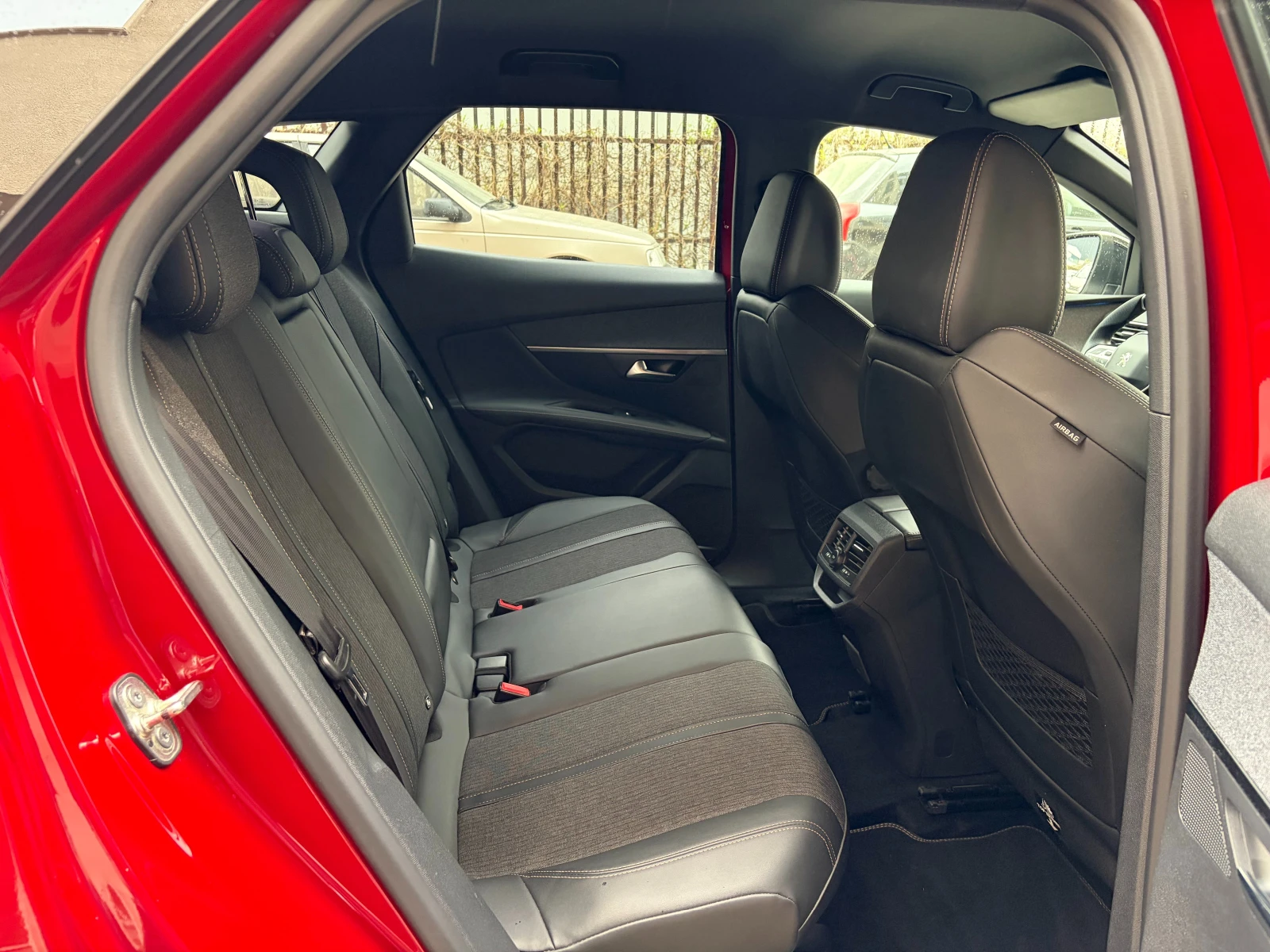 Peugeot 3008 2.0 BlueHDi GT Line, снимка 14 - Автомобили и джипове - 54208142