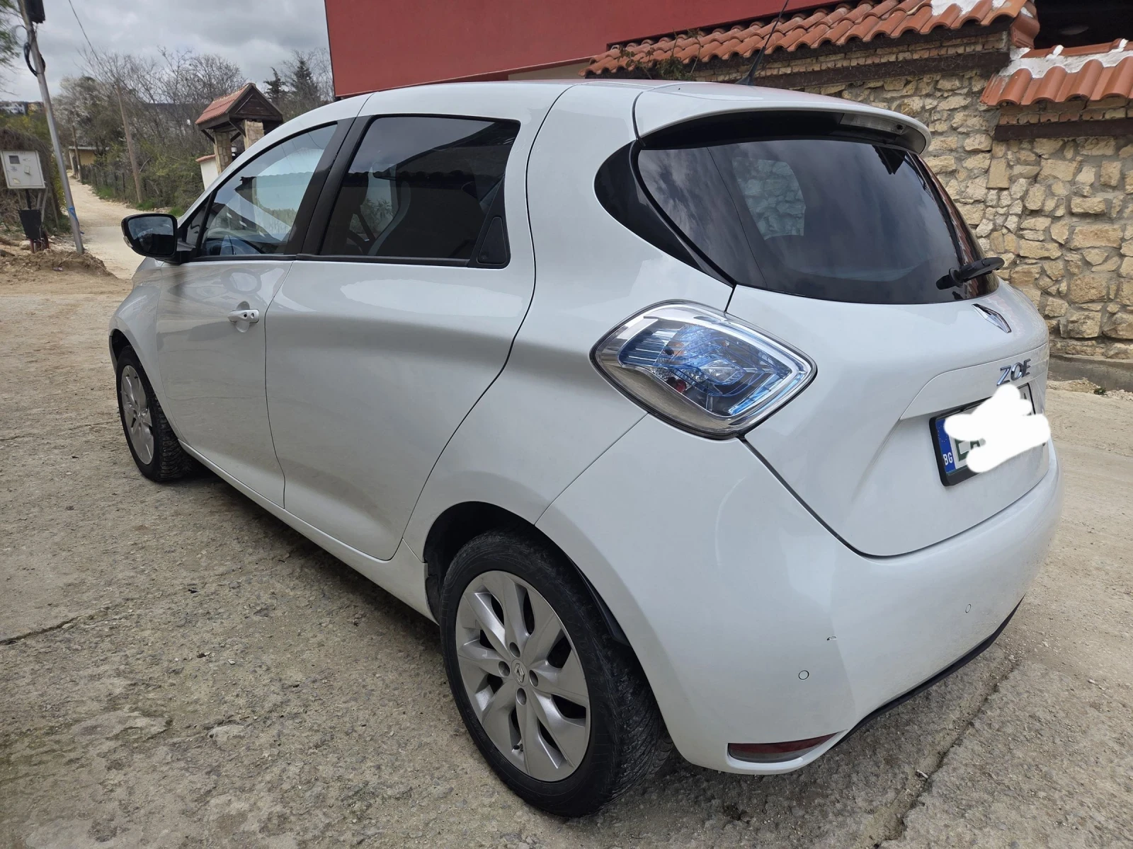 Renault Zoe, снимка 2 - Автомобили и джипове - 54373963
