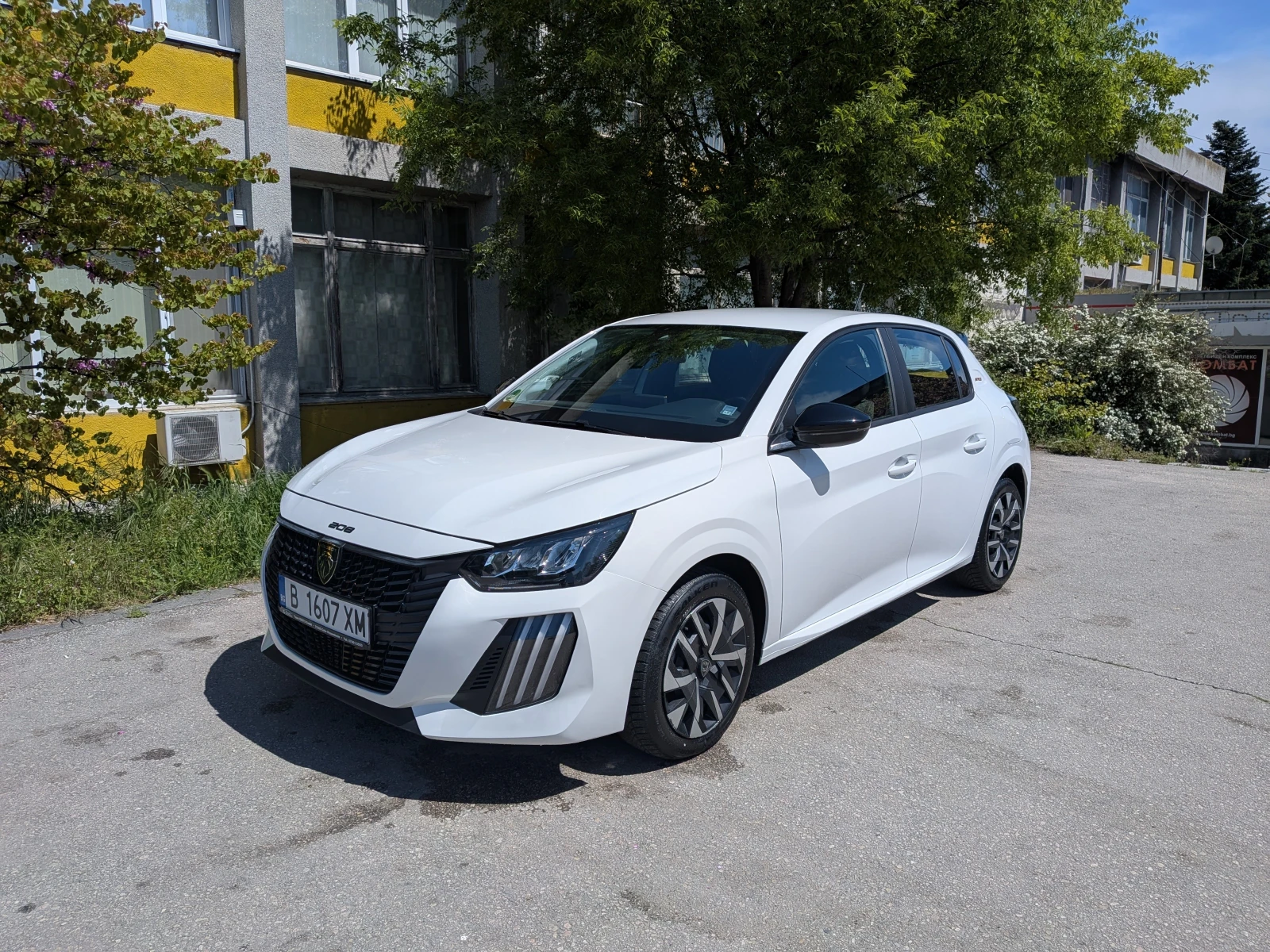 Peugeot 208 HYBRID