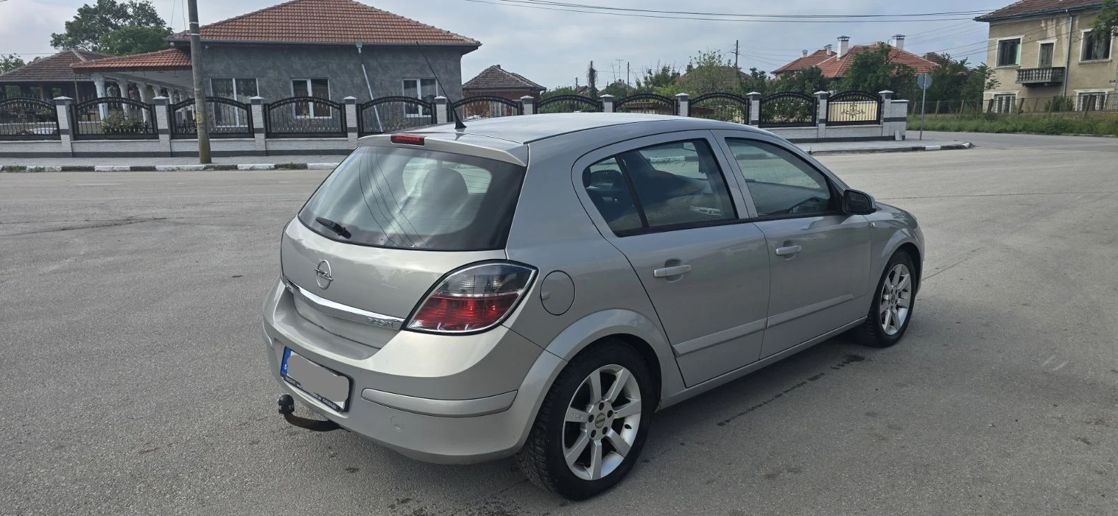 Opel Astra 1.7 Ecoflex, снимка 2 - Автомобили и джипове - 54511392